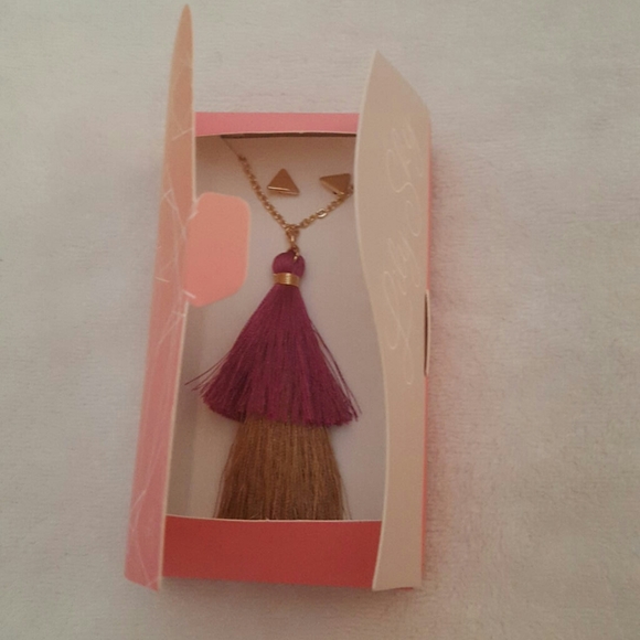 Lily Sky Tassel Necklace + Earrings - Picture 4 of 4